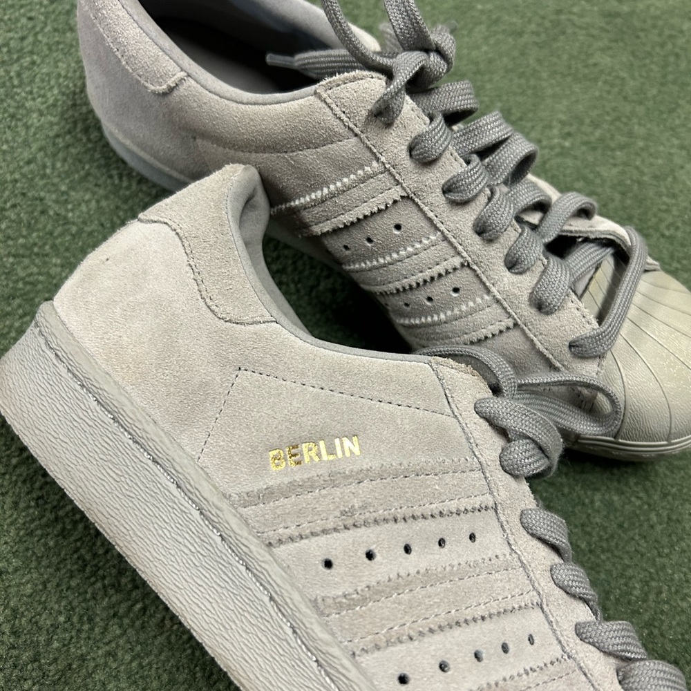 Adidas sneakers - Picture 2 of 4